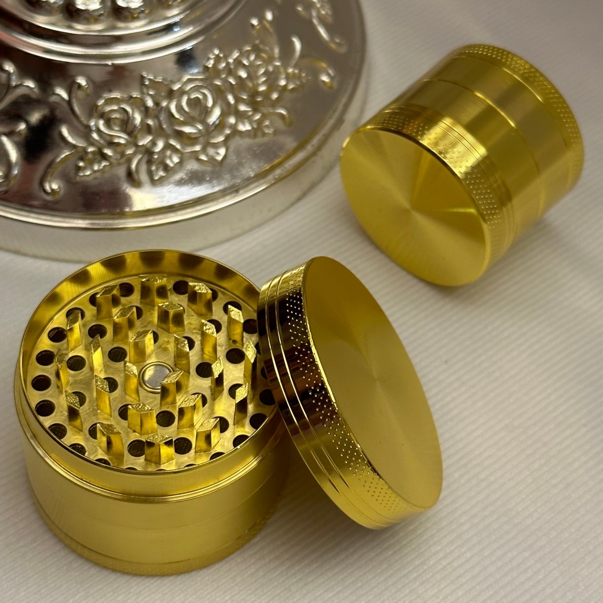 Industrial Acrylic Laser Cutter - 1.4/1.8inch Gold Laser 4-Layers Herb Grinder